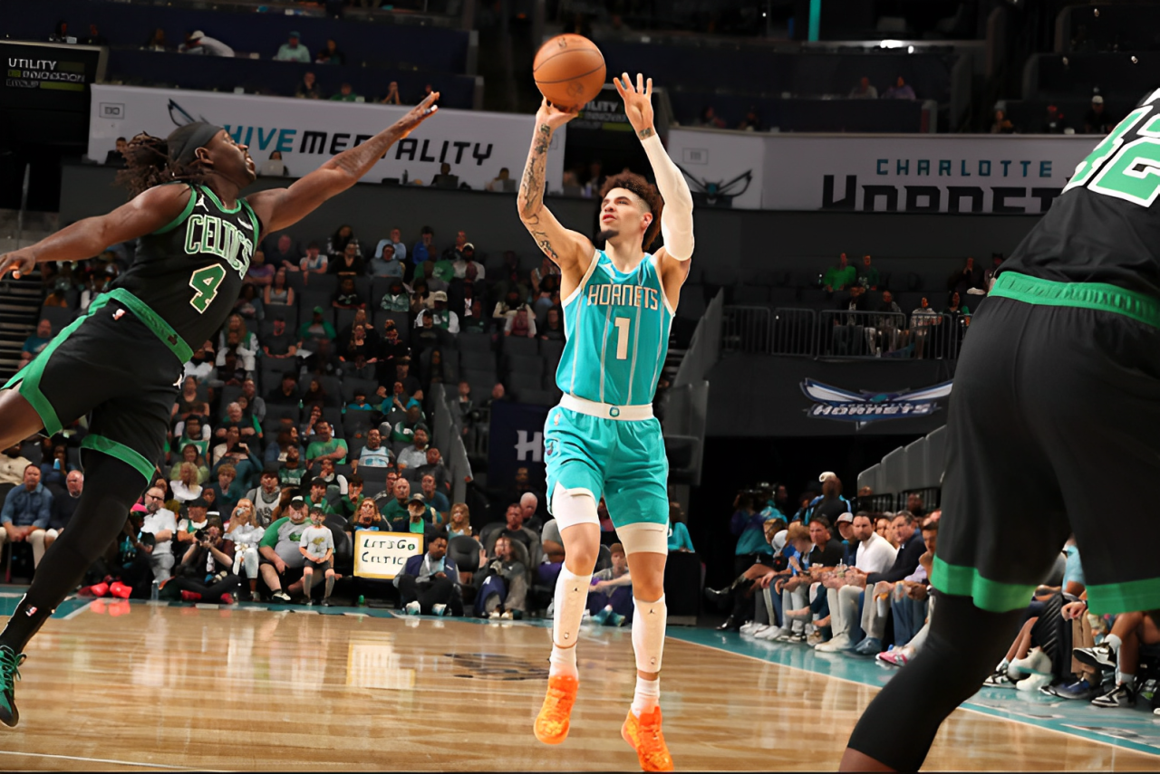 Lamelo Ball dla Charlotte Hornets.